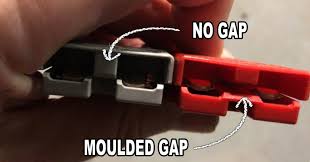 Locking tab for connecting plug to prevent accidental disconnection. Anderson Plugs Red Or Grey Jts 12volt