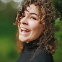 Robyn Mabe's Instagram, Twitter & Facebook