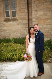 Here ericdress.com shows customers a fashion collection of current second hand wedding dresses.you can find many great items. Allure Bridals 9558 Second Hand Wedding Dress Save 54 Stillwhite