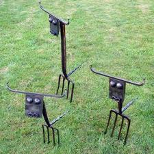 Garden Ornaments And Statues Ideas On Foter Metal Tree Wall Art Scrap Metal Art Metal Art Projects