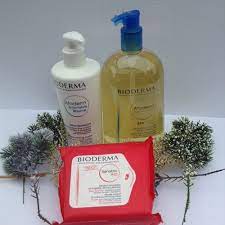 bioderma atoderm intensive balm and atoderm shower oil review giveaway bioderma atoderm bioderma bioderma atoderm intensive