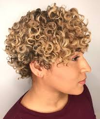 How to dye curly hair: Pintura Highlights For Curly Hair Tips And Examples