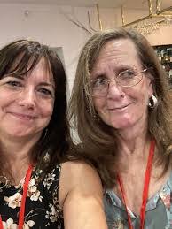 Lisa Chelini's Instagram, Twitter & Facebook