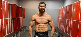 Makhmud muradov is a mma fighter with a professional fight record of 21 wins, 6 losses and 0 draws. Makhmud Muradov Ma Na Poslednu ChviÄ¾u Noveho Supera Hashtag Sk