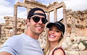 Join facebook to connect with carolina dias kaka and others you may know. Kaka E Carol Dias Anunciam Gravidez Ofuxico