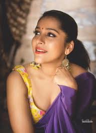 Sonali kulkarni, a regular feature in the indian regional and parallel cinema, was born and brought up in pune. Pin By M Nedumaran On Reshmi Goutamu Telugu Tv Anchor Desi Beauty Beautiful Indian Actress South Indian Actress