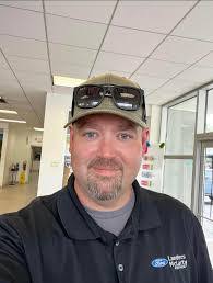 Derek Curry's Instagram, Twitter & Facebook