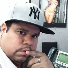 Dionne Farris performing I Know