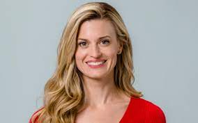 Brooke d orsay hallmark movies. Brooke D Orsay As Holly Khun On Miss Christmas