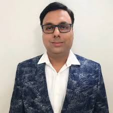 Candidates, here's an OBVIOUS mistake that 9/10 people make when searching  for a new job 🔍 👇