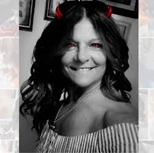 T-shirts, hoodies for fans: https://fans80s.com/abfab