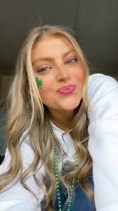 Ashley Hasenjaeger's Instagram, Twitter & Facebook