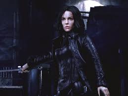 In the first section, selene is hunting a trio of lycan brothers who are in control of a mansion that kraven desires. Underworld 2 Evolution Selene Blue Eyes Ver 1 6 Scale Figure