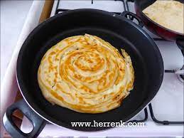 tavada carsaf boregi bosnak boregi burek carsaf boregi tarifi el acmasi oklavasiz borek firinsiz borek oklavasiz hamur acma agizda d yemek gida yemek tarifleri