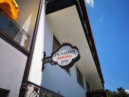 Das haus kristall ist ein appartementhaus in serfaus. Pension Kristall