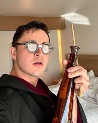 Happy Halloweekend😤🎃 What is John going to be this year 🤔 My favorite  was when he was Ike legendary costume😂