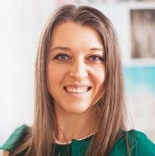 Amy Wikstrom's Instagram, Twitter & Facebook