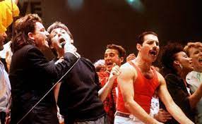 Freddie Mercury Photo Freddie Bono And Paul Freddie Mercury Queen Freddie Mercury Bono