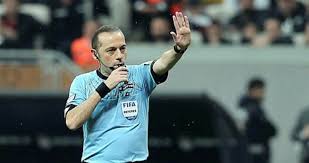 Kaç kez derbi yönetti ve hangi takım gelip geldi. Son Dakika Galatasaray Fenerbahce Derbisini Cuneyt Cakir Yonetecek Son Dakika Spor Haberleri