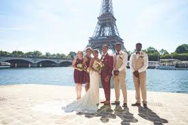 L'avantage d'un mariage en petit comité est de pouvoir profiter de chaque invité pleinement, de prendre du temps. Les Avantages D Organiser Un Mariage En Petit Comite Ceremonize
