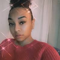 Carrie Mcmichael's Instagram, Twitter & Facebook