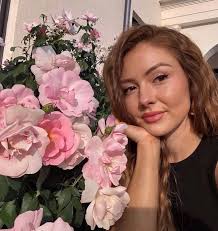 Pants inspired by milkshake song