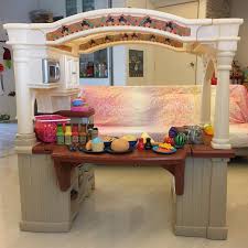 Step2's kids play kitchen sets deliver a variety of different pretend play options like diner seating, a market counter, and even grills! Step2 Grand Deluxe Walk In Kitchen Toys Games Bricks Figurines On Carousell