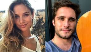 Incluso, algunos programas de farándula han indicado que la actriz terminó con su actual pareja, con quien se encontraba comprometida, para volver con alexis. Los Pillaron La Foto De Mayte Rodriguez Y Diego Boneta En La Que Aparecen Besandose