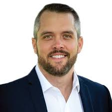 Travis Roby's Instagram, Twitter & Facebook