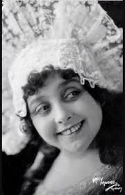 Discover 7 May and Mina Moore photos ideas