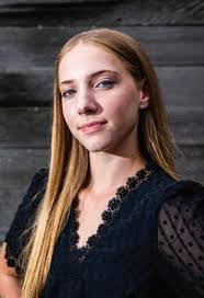 Sarah Vogan's Instagram, Twitter & Facebook