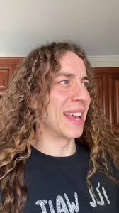 It’s like talking to Dora 😭