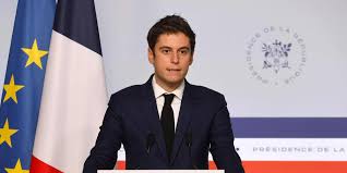 Le conseil de défense et de sécurité nationale (cdsn) français est un conseil des ministres restreint présidé par le président de la république française et ayant pour but de fixer les objectifs et de coordonner la politique française de sécurité et de défense. Conseil De Defense Il Existe Un Chemin Pour Eviter Le Reconfinement Estime Attal