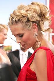 22 Gross Geflochtene Hochsteckfrisur Frisuren Fur Madchen Frisuren Frisur Hochgesteckt Geflochtene Hochsteckfrisur