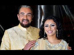 Kabir bedi has always been in the headlines for his hippie lifestyle and his love life. Kabir Bedi Turns 70 Years On His 50th Birthday Newly Wed Wife Parveen Dusanj Plans Surprises Video Dailymotion