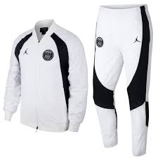 The jordan x psg collection has been designed for all french club fans and has an exclusive selection of clothing, footwear and accessories that reflect the best elements of. Jordan X Psg Prasentationsanzug 2019 Weiss Jordan