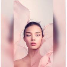 Goz Alti Morluklarindan Kurtulmak Icin Bakim Onerileri Bedia Aktas Maybelline The Body Shop Makyaj
