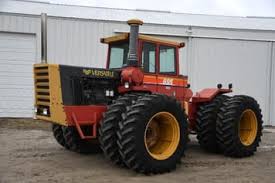 Versatile 895 Tractor