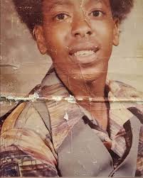 Remove camera glare from old photo?