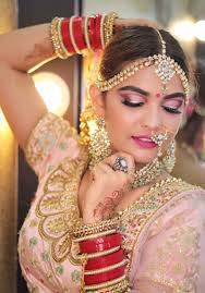 Top Beauty Parlours For Waxing near Dee Marks Hotel Resorts Rangpuri