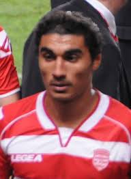 حقق الأهلي المصري فوزا ثمينا على مضيفه الترجي التونسي بهدف دون مقابل في المباراة التي جمعتهما اليوم السبت على ملعب حمادي العقربي في رادس ضمن ذهاب وتوافد أكثر من 5 آلاف مشجع إلى ملعب حمادي العقربي، ليتجاوز الحضور العدد المسموح به، ما دفع الأمن لمحاولة. Ø¯ÙŠØ±Ø¨ÙŠ ØªÙˆÙ†Ø³ Ø§Ù„Ø¹Ø§ØµÙ…Ø©