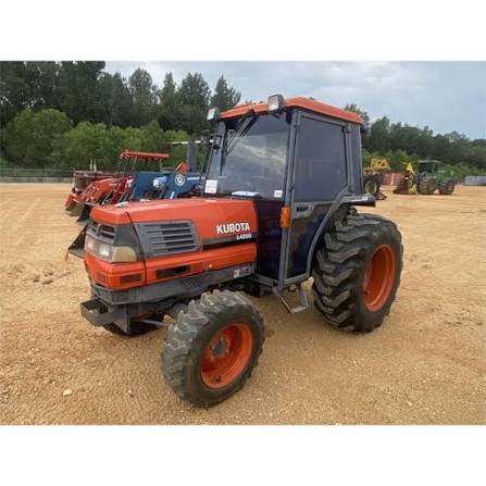 Kubota L4200 Tractor