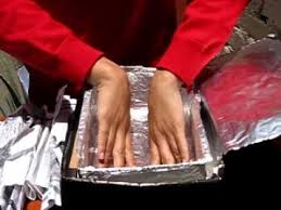 Se basan en concentración de la radiación solar en un punto único, típicamente a través de un reflector parabólico. Como Hacer Un Horno Solar Youtube