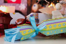 You want the person receiving the gift to like it, use it, and hopefully like you for thinking of it! Top 20 Cool Gift Ideas For College Students In 2021 For Boys Girls