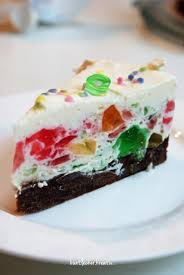 Bunte Torte Mit Gotterspeise Bunte Torte Kuchen Und Torten Lecker
