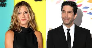 David schwimmer as ross geller, jennifer aniston as rachel green, courteney cox as monica geller, matthew perry as chandler bing, lisa kudrow as phoebe buffay, matt leblanc as joey. Jennifer Aniston And David Schwimmer Reveal Crushes During Friends News Block
