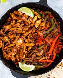 These Easy Chicken Fajitas Will Become Your Favorite Weeknight Meal Just Like The Restaurant Versio In 2020 Easy Chicken Fajitas Chicken Fajitas Chicken Fajita Recipe
