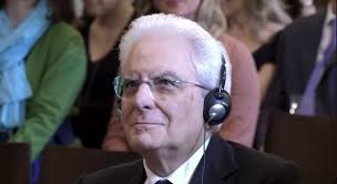 « sono il garante della costituzione; Da Capo Di Stato A Idolo Social La Pagina Facebook Mattarella Ascolta Cose Spopola Sul Web Il Mattino It