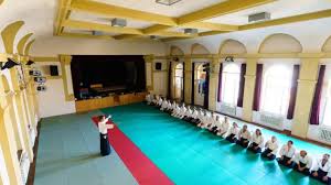 Tým pádom jej kvalita podlieha komerčnému záujmu oveľa viac ako pred rokom '89. Aikido Praha Vinohrady Videa Archiv