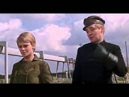 Fahrenheit 451 is a fine adaptation of ray bradbury's classic novel about censorship. Fahrenheit 451 1966 Vostfr Youtube